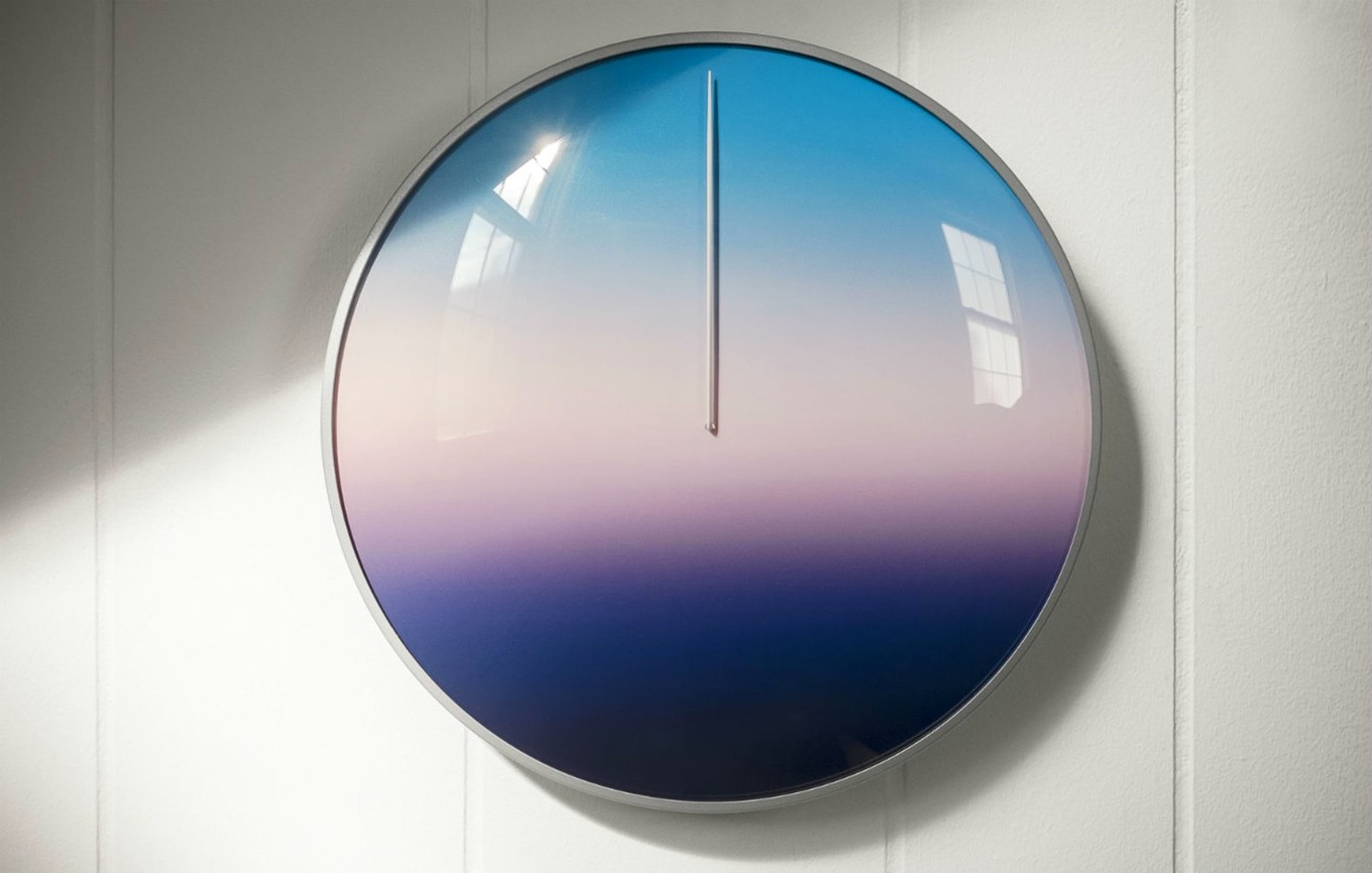 Минималистичный дизайн коллекции интерьерных часов